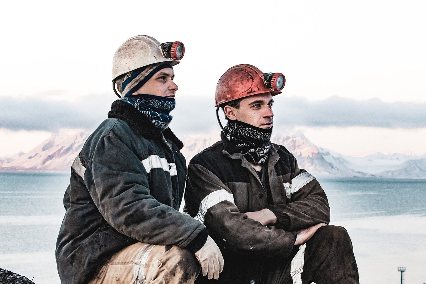 Pyramiden Neck Gaiter (Red)