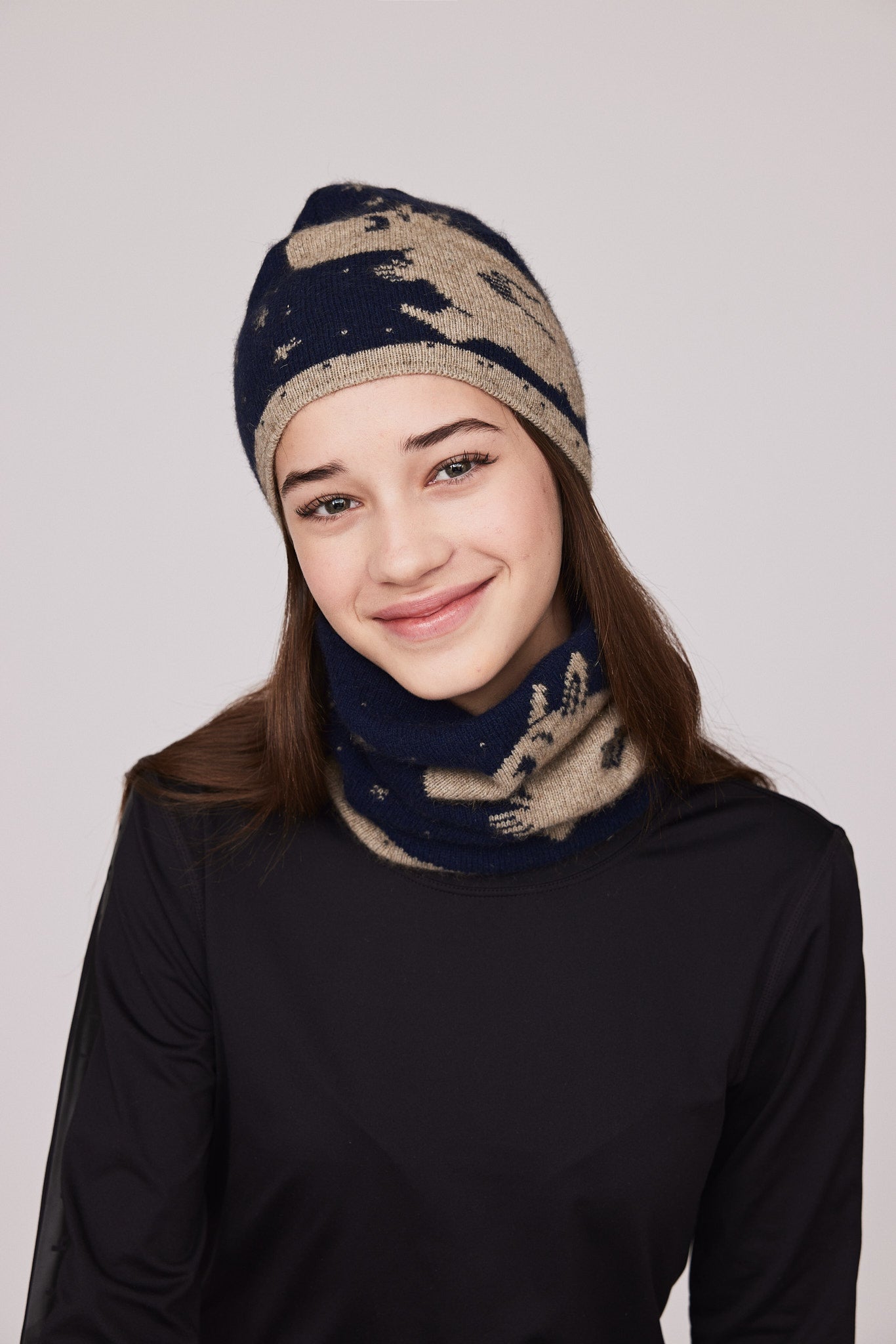 Moomintroll Neck Gaiter (Navy)