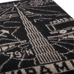 Pyramiden Neck Gaiter (Black)